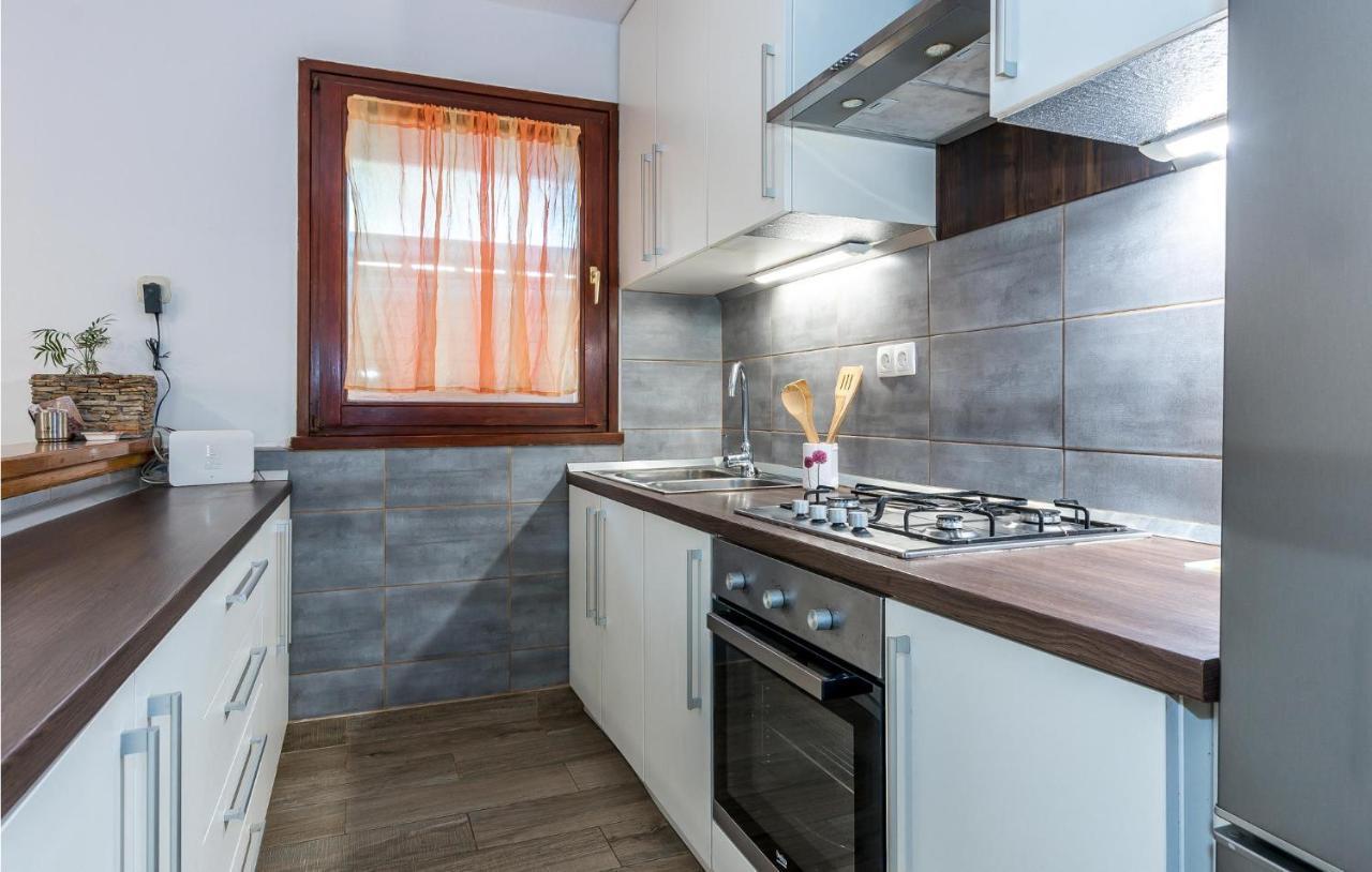 Nice Home In Jezera With Wifi מראה חיצוני תמונה